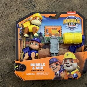 Rumble and Crew - Rumble and Mix Figures